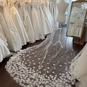 Dramatic Floral Appliqué Cathedral Wedding Veil - White